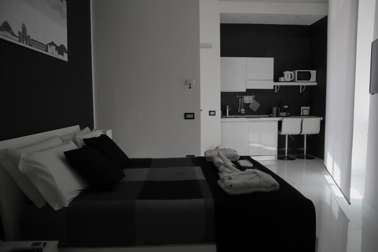 Rettifilo 201 Exclusive Rooms Napoli Esterno foto