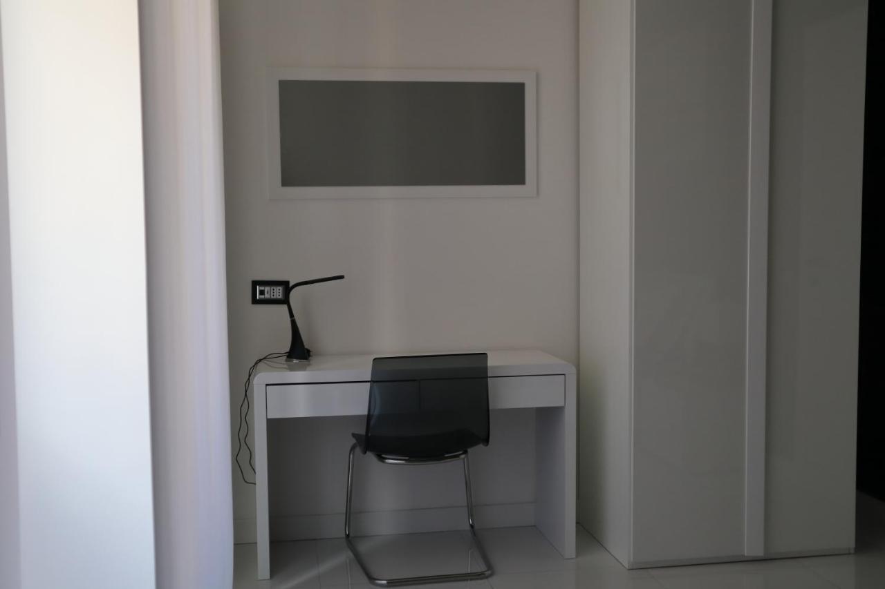 Rettifilo 201 Exclusive Rooms Napoli Esterno foto