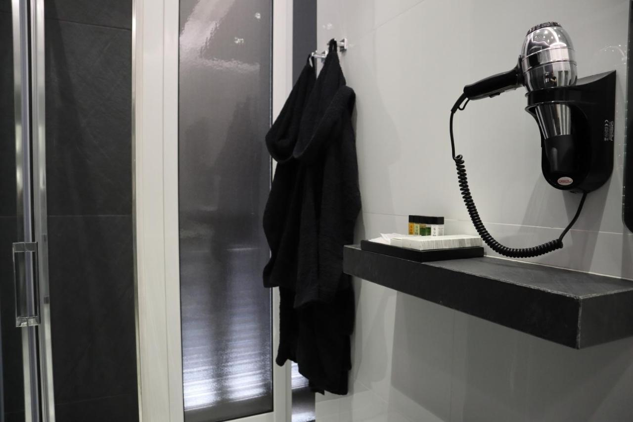Rettifilo 201 Exclusive Rooms Napoli Esterno foto