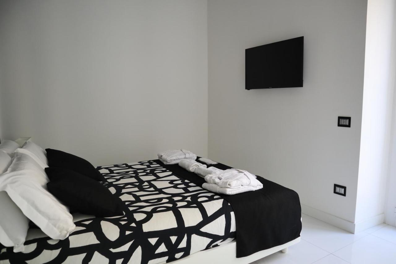 Rettifilo 201 Exclusive Rooms Napoli Esterno foto